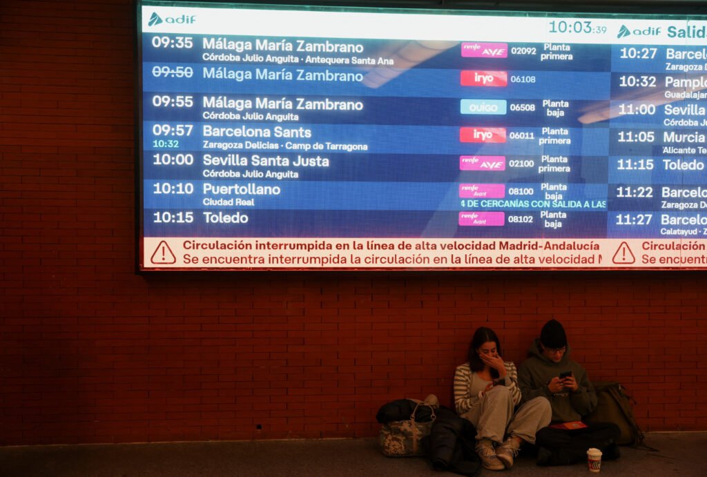 İspanya’da iki yüksek hızlı tren çarpıştı, demiryolu işletmecisi açıkladı İspanya'da iki yüksek hızlı tren çarpıştı, demiryolu işletmecisi açıkladı