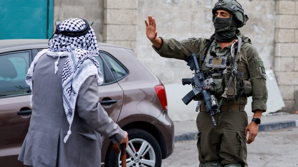 İsrail askeri operasyonları Hebron'da Filistinli göçünü 5,000'e yaklaştırdı
