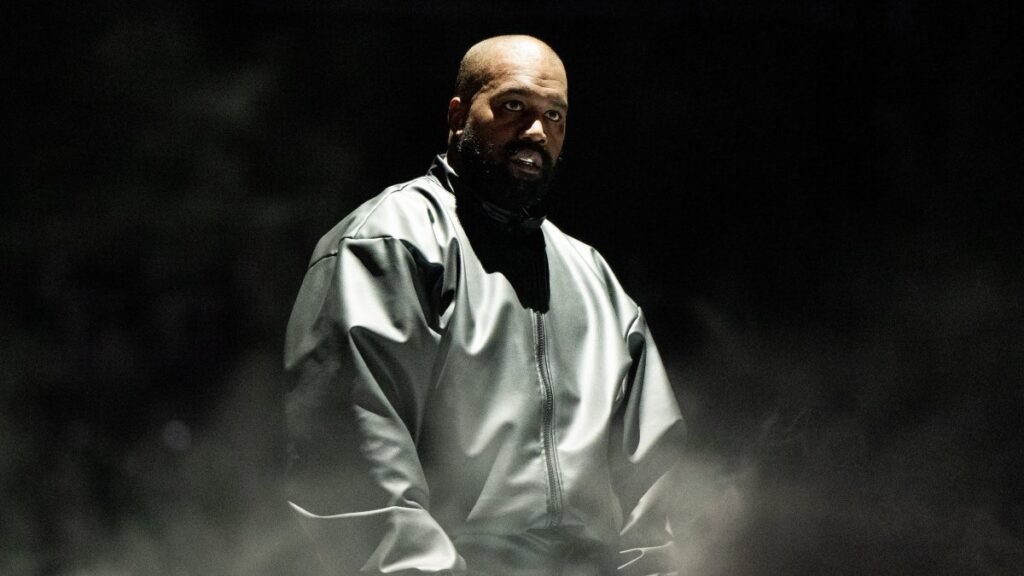 Kanye West’in planladığı Rusya konserleri organizatör tarafından iptal edildi Kanye West'in planladığı Rusya konserleri organizatör tarafından iptal edildi