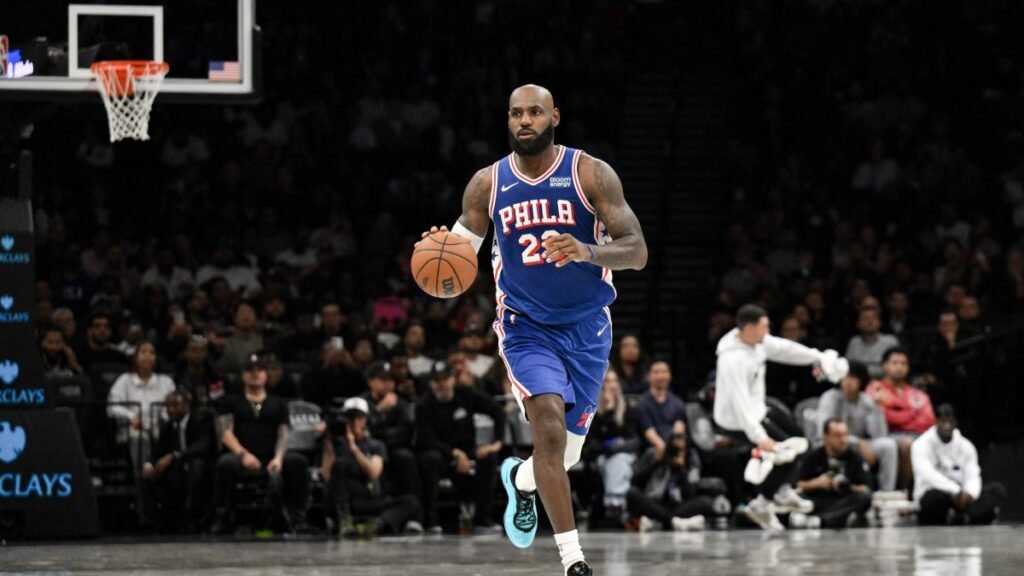 LeBron James, 76ers formasıyla 10 sayı, 5 asistle oynadı LeBron James, 76ers formasıyla 10 sayı, 5 asistle oynadı