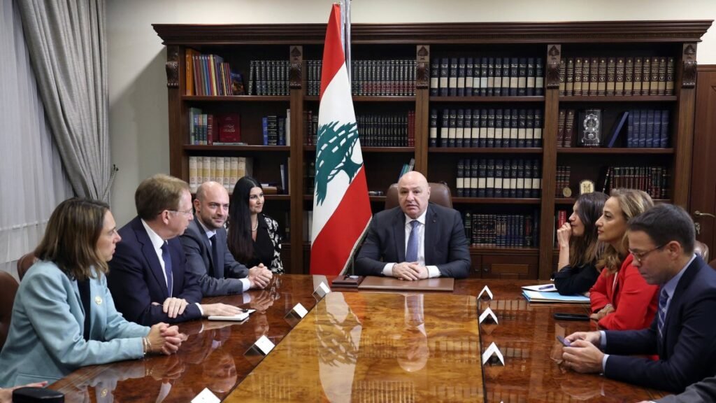 Lübnan, Aoun’un açıklamasına göre İsrail ile üçlü görüşmelere katılacak Lübnan, Aoun'un açıklamasına göre İsrail ile üçlü görüşmelere katılacak