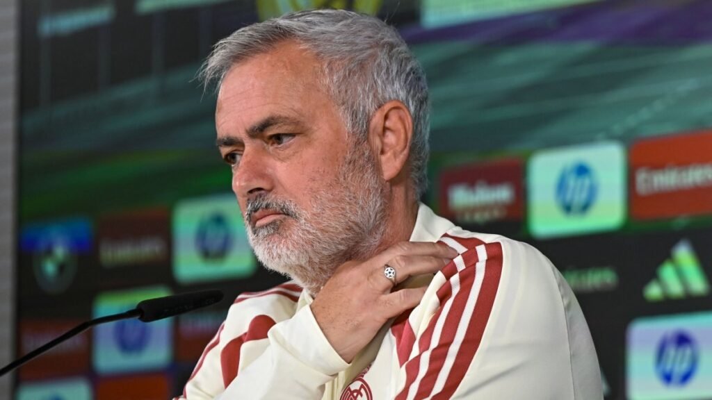 Mourinho, Clasico öncesi Barcelona karşılaştırmalarını reddetti
