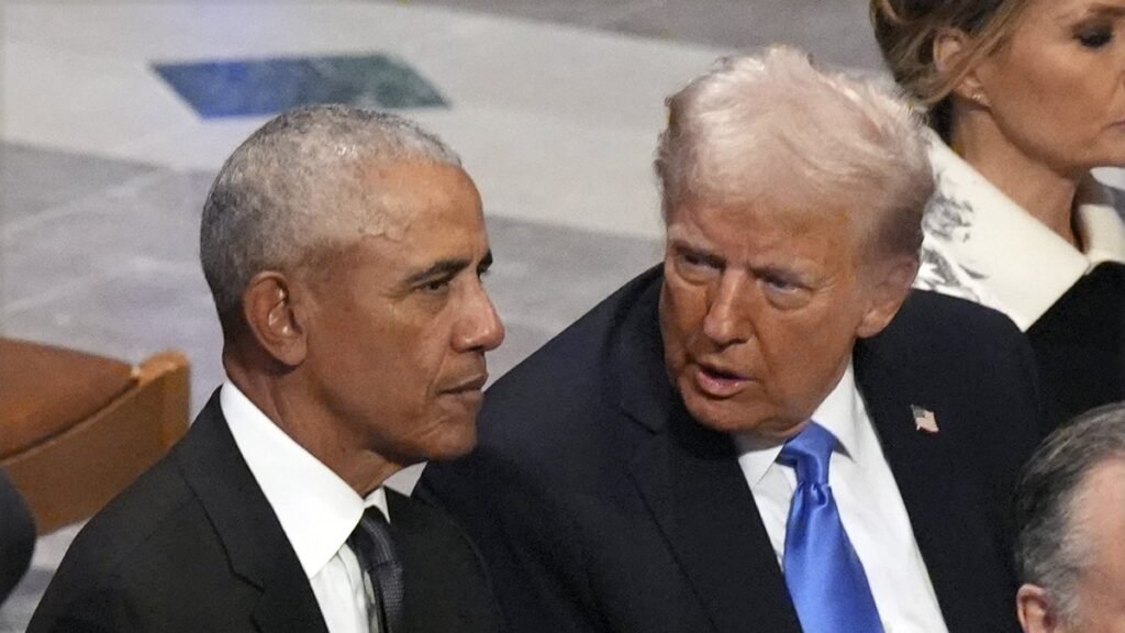Obama ve Trump ara seçim kampanyasında Cheesecake Factory atışmaları yaptı