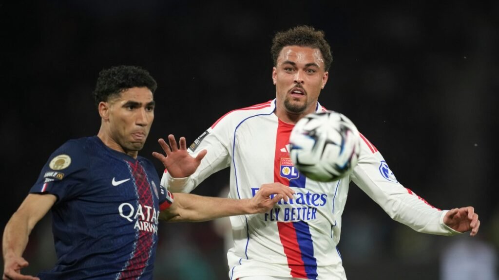 PSG-Lyon maçı belirsizlikte, Fransa daha fazla kargaşaya hazırlanıyor PSG-Lyon maçı belirsizlikte, Fransa daha fazla kargaşaya hazırlanıyor