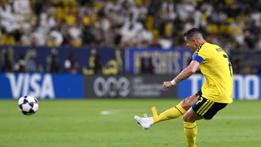 Ronaldo, Al-Nassr’ı saatlik güvenlik gecikmesinin ardından zaferle taşıdı Ronaldo, Al-Nassr'ı saatlik güvenlik gecikmesinin ardından zaferle taşıdı