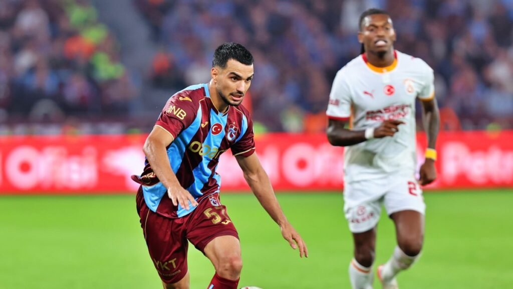 Süper Lig disiplin soruşturması 8 kulüp, 3 bireyi hedef alıyor Süper Lig disiplin soruşturması 8 kulüp, 3 bireyi hedef alıyor