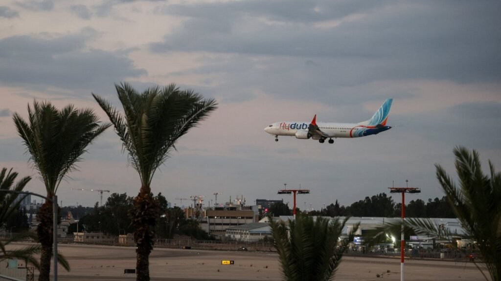 Trump, İran’ın flydubai uçak saldırısındaki yardımcı pilota bağlı olabileceğini iddia etti Trump, İran'ın flydubai uçak saldırısındaki yardımcı pilota bağlı olabileceğini iddia etti