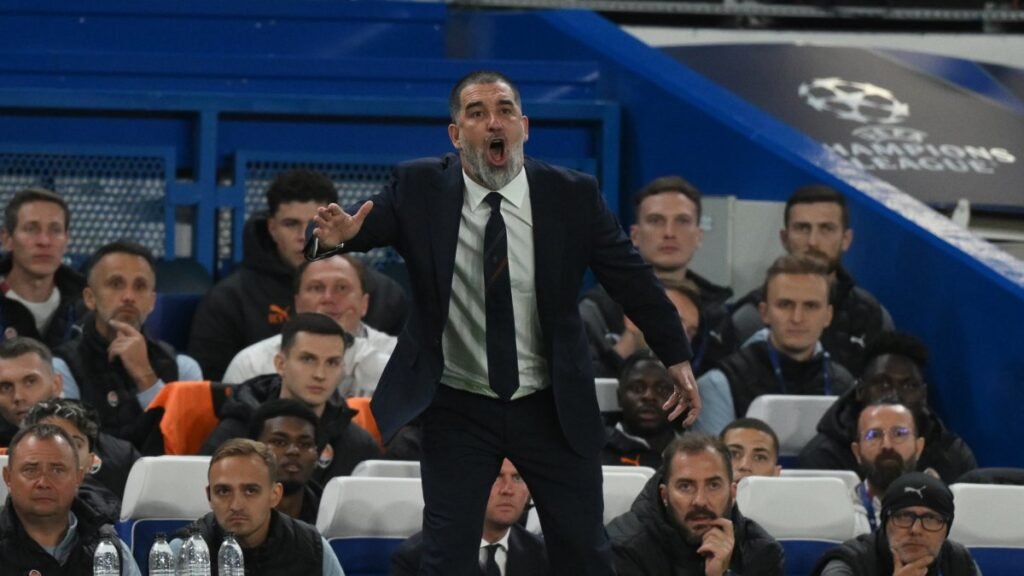 Turan Stamford Bridge’de altın madalya kazanırken Shakhtar AEK’yi geçti Turan Stamford Bridge'de altın madalya kazanırken Shakhtar AEK'yi geçti