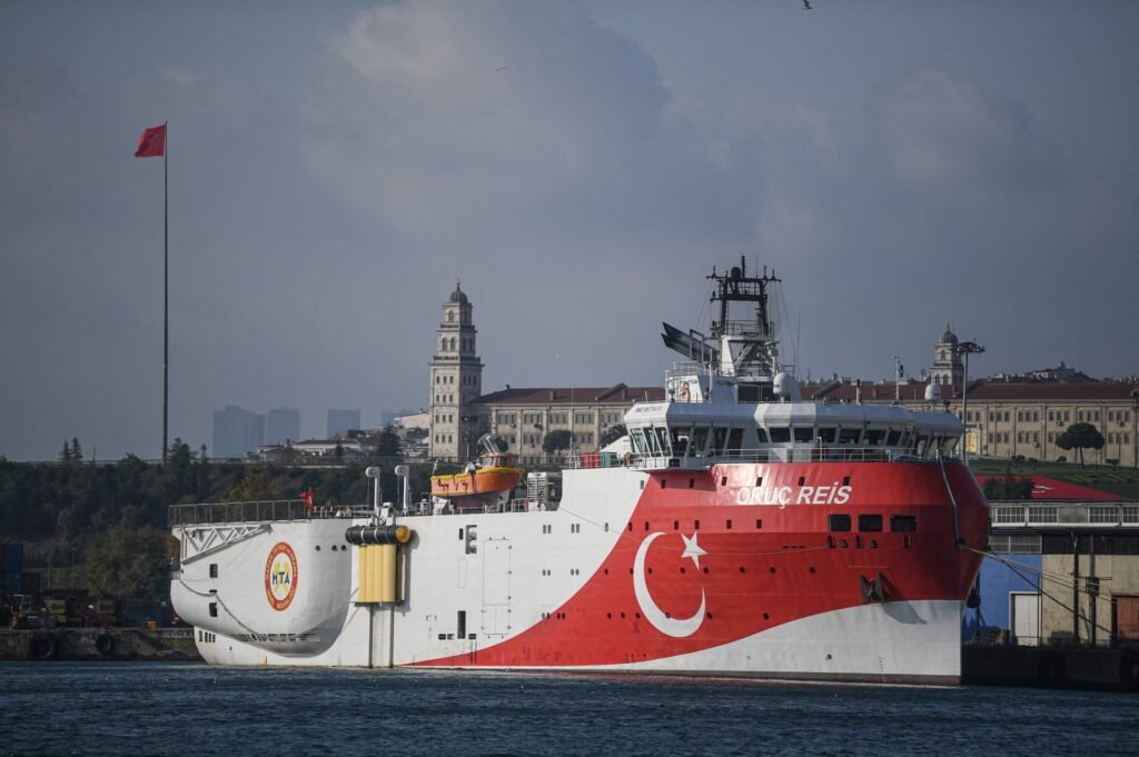 Türk araştırma gemisi Kıbrıs gaz bağlantısı boyunca yeni Akdeniz araştırmasına başladı