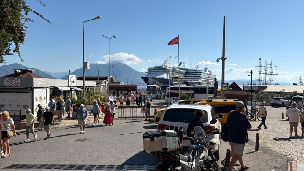 Türkiye, 2027’de turizmden 70 milyar dolar kazanmayı hedefliyor Türkiye, 2027'de turizmden 70 milyar dolar kazanmayı hedefliyor