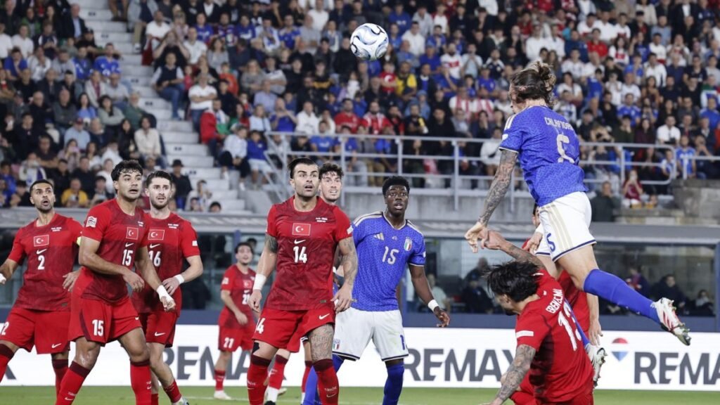 Türkiye, İtalya’ya 3-1 yenilerek 4. kez Nations League kaybetti Türkiye, İtalya'ya 3-1 yenilerek 4. kez Nations League kaybetti