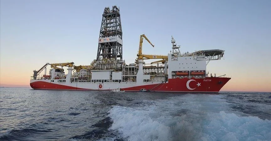 Türkiye, Karadeniz’deki ilk yüzer gaz platformunu başlattı Türkiye, Karadeniz'deki ilk yüzer gaz platformunu başlattı