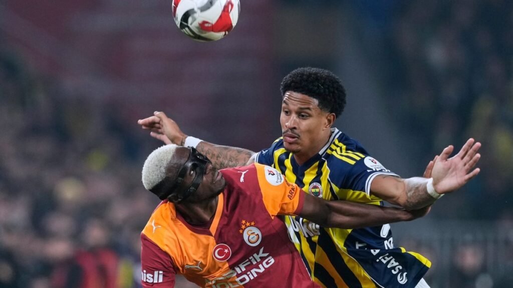 Türkiye, yüksek önem taşıyan Galatasaray-Fenerbahçe derbisine hazırlanıyor Türkiye, yüksek önem taşıyan Galatasaray-Fenerbahçe derbisine hazırlanıyor