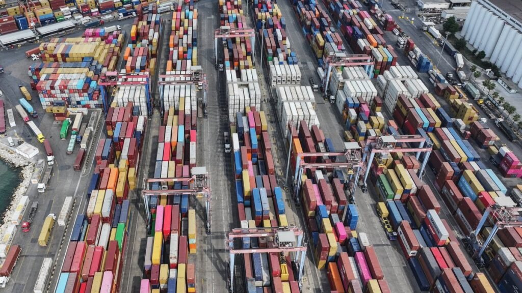 Türkiye'nin ticaret açığı Eylül'de 5,2 milyar dolara geriledi