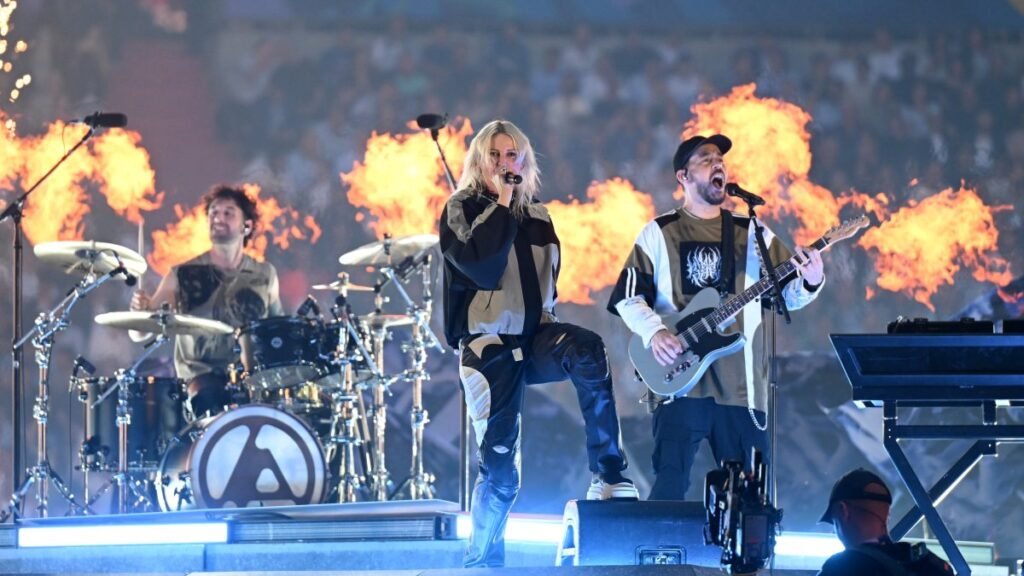 Üzüntü, yaratıcı riskler, yeni ses: Linkin Park’ın ‘Unshatter’ı Üzüntü, yaratıcı riskler, yeni ses: Linkin Park'ın 'Unshatter'ı