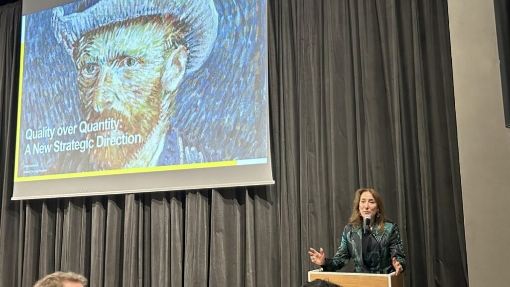 Van Gogh Müzesi yöneticisi İstanbul Modern'de stratejiyi tartıştı