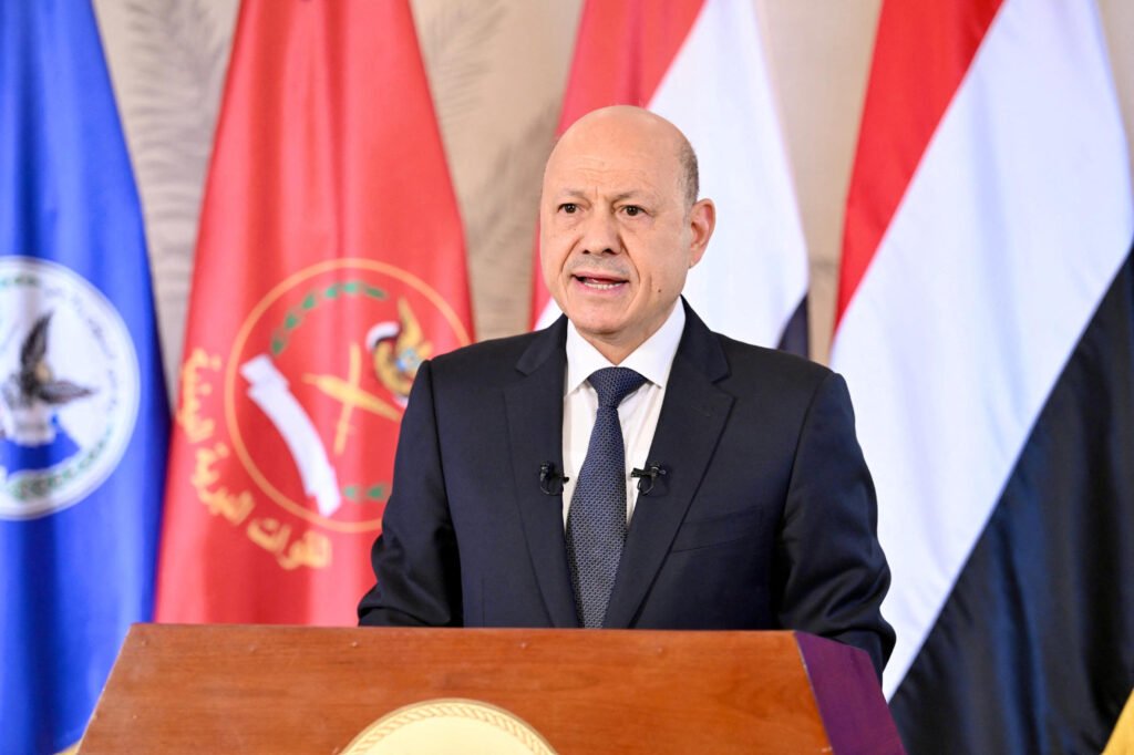 Yemen lideri, İran destekli Husilere karşı büyük askeri operasyonlar başlattı