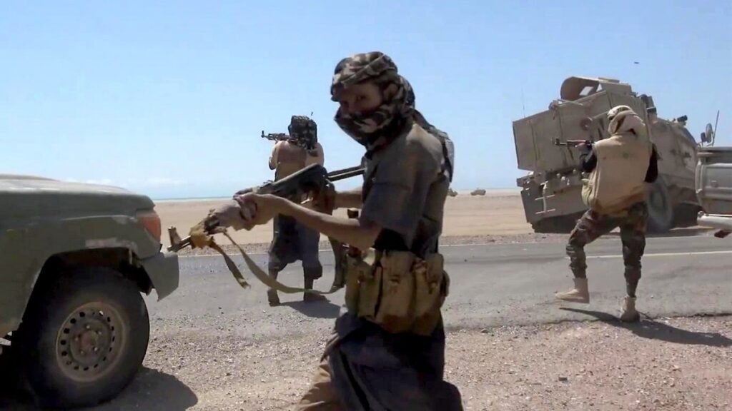 Yemen’deki çatışma tırmandı, Husiler Aden havaalanını vurdu, Riyad’ı hedef aldı Yemen'deki çatışma tırmandı, Husiler Aden havaalanını vurdu, Riyad'ı hedef aldı