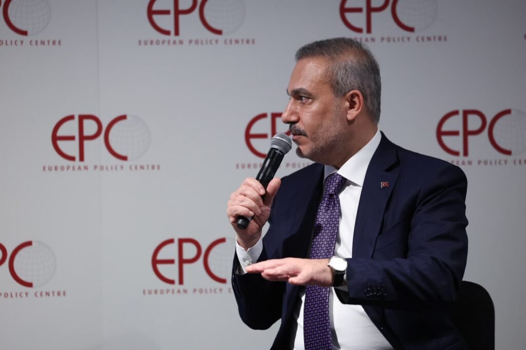 Fidan: “Türkiye-Libya deniz yetki alanları anlaşması hukuken ve siyaseten meşrudur” Fidan: “Türkiye-Libya deniz yetki alanları anlaşması hukuken ve siyaseten meşrudur”
