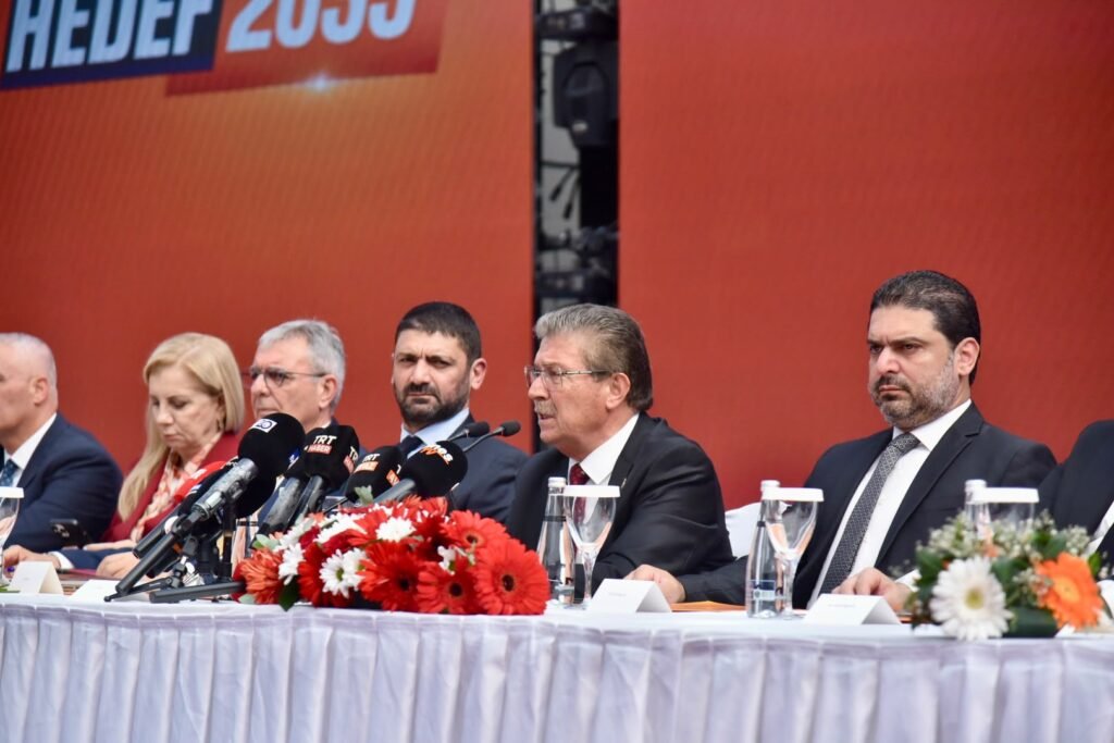 Üstel: “Şov yapan bir parti değiliz… En büyük projeleri hayata geçiriyoruz” Üstel: “Şov yapan bir parti değiliz… En büyük projeleri hayata geçiriyoruz”
