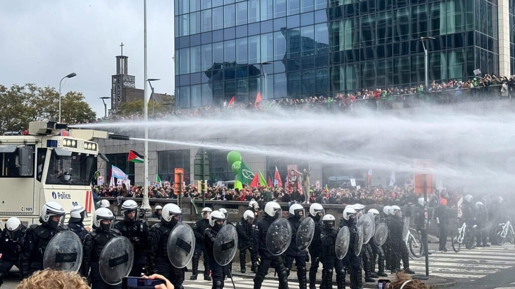 Belçika’da kamu çalışanları greve gitti Belçika'da kamu çalışanları greve gitti