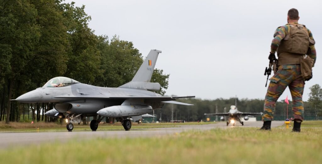 Belçika, bu yıl Ukrayna’ya 10 “F-16” savaş uçağı teslim edecek Belçika, bu yıl Ukrayna'ya 10 "F-16" savaş uçağı teslim edecek