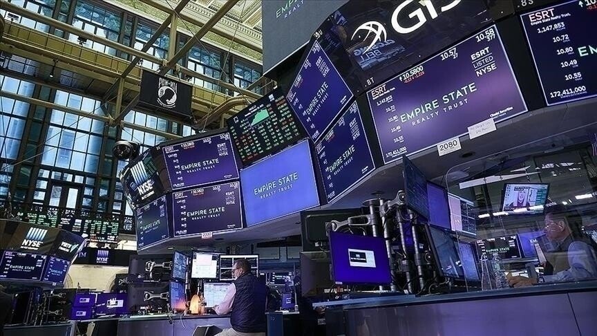 Küresel piyasalar karışık seyrediyor Küresel piyasalar karışık seyrediyor
