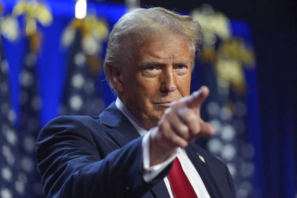 Trump “Süper zeka” yerine “Yapay zeka” terimini kullananları “düşman” ilan etti Trump "Süper zeka" yerine "Yapay zeka" terimini kullananları "düşman" ilan etti