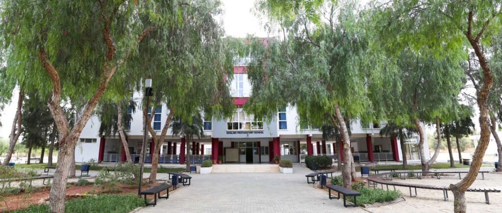 DAÜ Yabancı Diller ve İngilizce Hazırlık Okulu, Cambridge Sürdürülebilir Sınıf Yarışması’nda birinci oldu DAÜ Yabancı Diller ve İngilizce Hazırlık Okulu, Cambridge Sürdürülebilir Sınıf Yarışması’nda birinci oldu