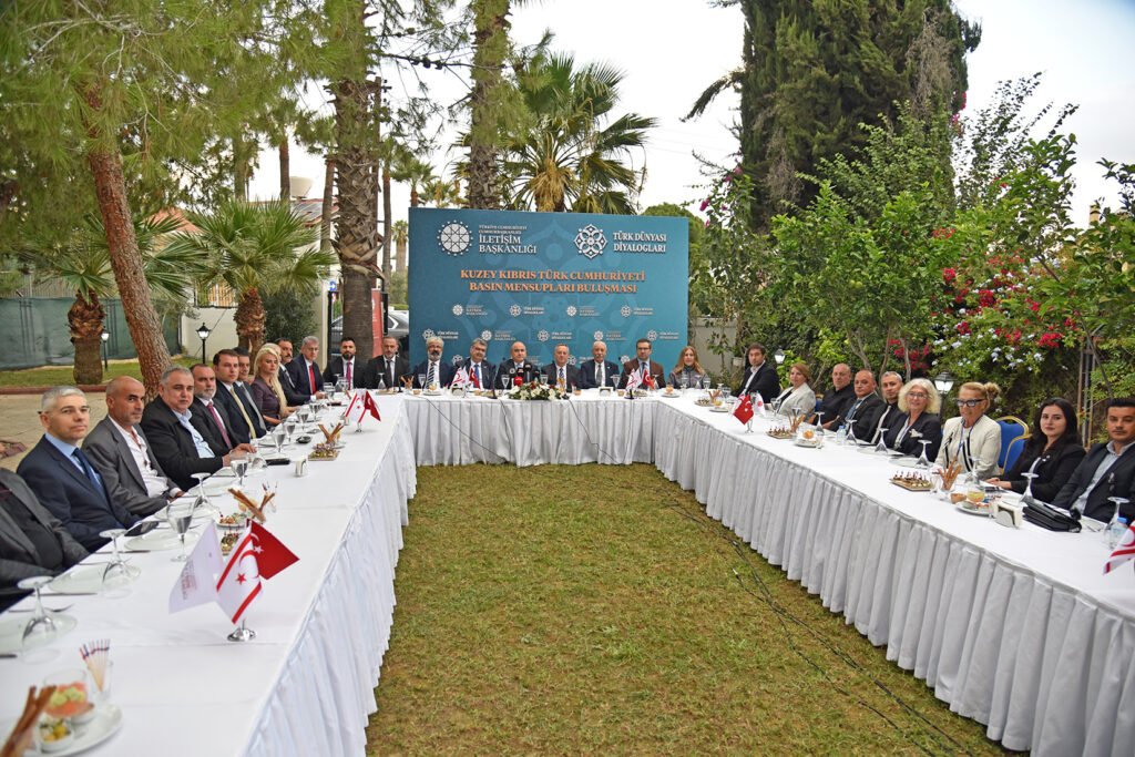 “Türk Dünyası Diyalogları” paneli kapsamında basın buluşması düzenlendi “Türk Dünyası Diyalogları” paneli kapsamında basın buluşması düzenlendi