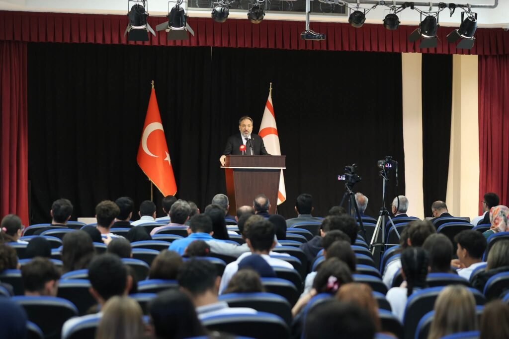 Diyanet İşleri Başkanı Arpaguş, Hala Sultan İlahiyat Koleji’ni ziyaret etti