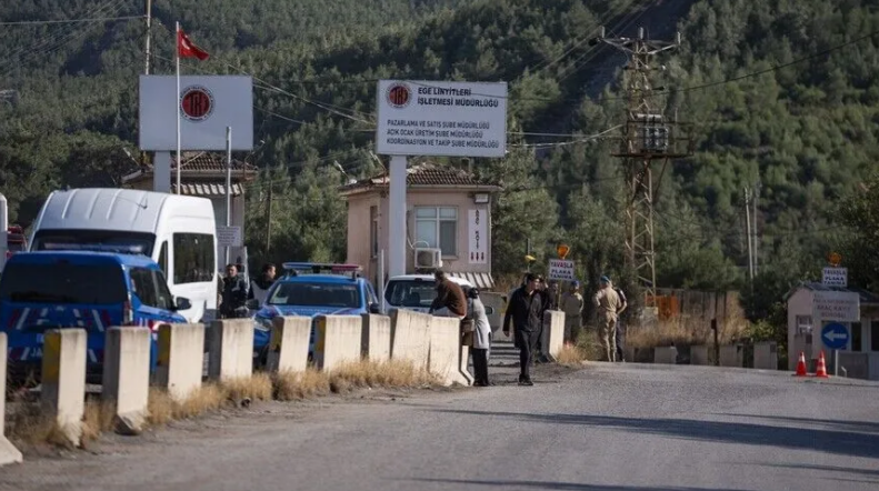 Manisa’nın Soma ilçesinde maden ocağında göçük meydana geldi Manisa'nın Soma ilçesinde maden ocağında göçük meydana geldi