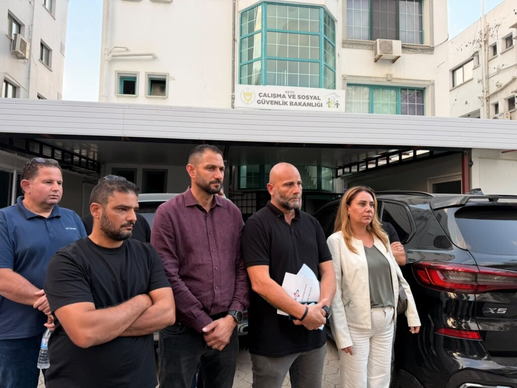 El-Sen, Çalışma ve Sosyal Güvenlik Bakanı Hasipoğlu ile görüştü El-Sen, Çalışma ve Sosyal Güvenlik Bakanı Hasipoğlu ile görüştü