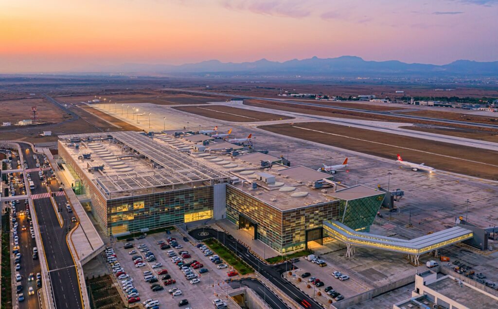 Ercan Havalimanı’nda RWY 11R/29L pistinde lastik izi temizleme çalışması yapılacak Ercan Havalimanı’nda RWY 11R/29L pistinde lastik izi temizleme çalışması yapılacak