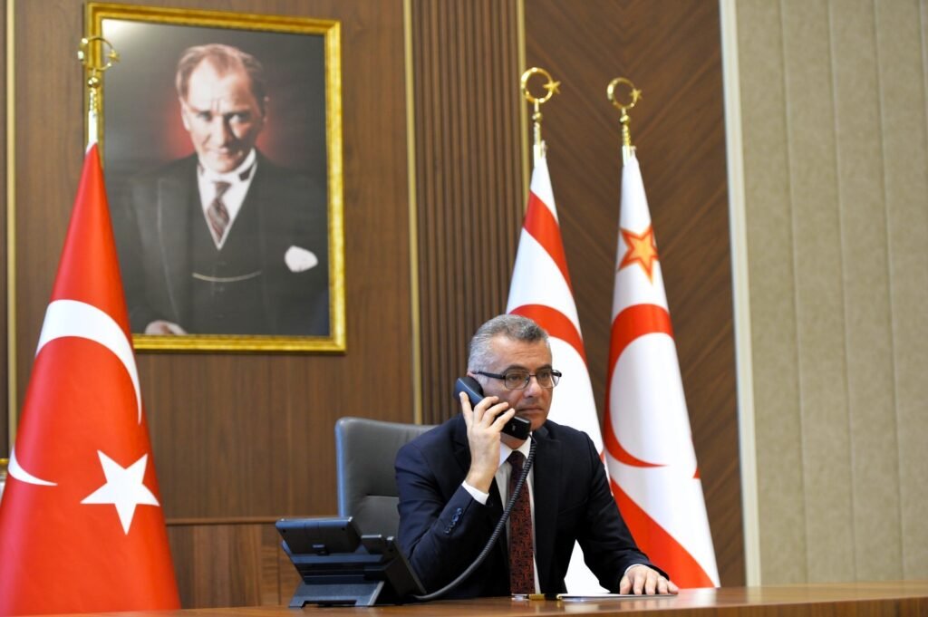Erhürman: “Gençlerimizin dünyayla buluşmasını sağlamak için çalışmaya, diyalog ve diplomasiye devam edeceğiz” Erhürman: “Gençlerimizin dünyayla buluşmasını sağlamak için çalışmaya, diyalog ve diplomasiye devam edeceğiz”