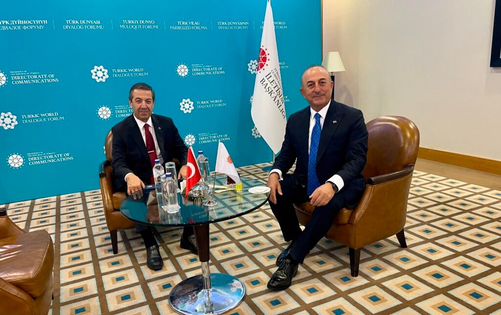 Bakan Ertuğruloğlu Türk Dünyası Diyalog Forumu kapsamında temaslarda bulundu