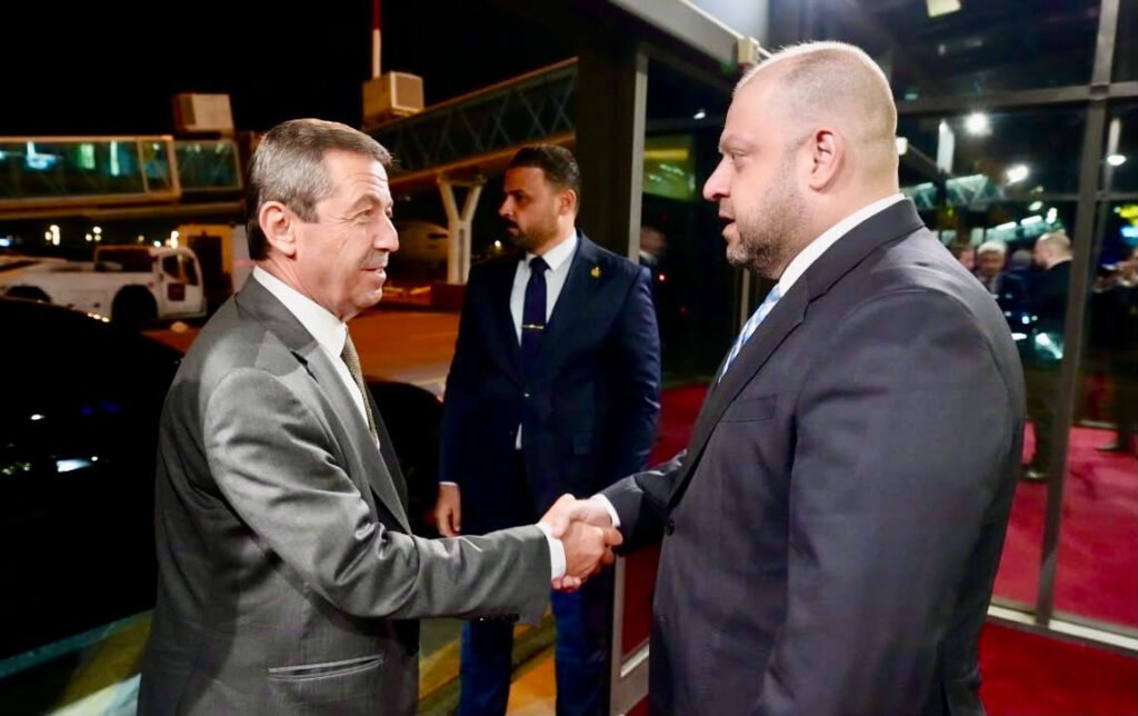 Ertuğruloğlu’nu, Bağdat’ta Iraklı yetkililer karşıladı Ertuğruloğlu’nu, Bağdat’ta Iraklı yetkililer karşıladı
