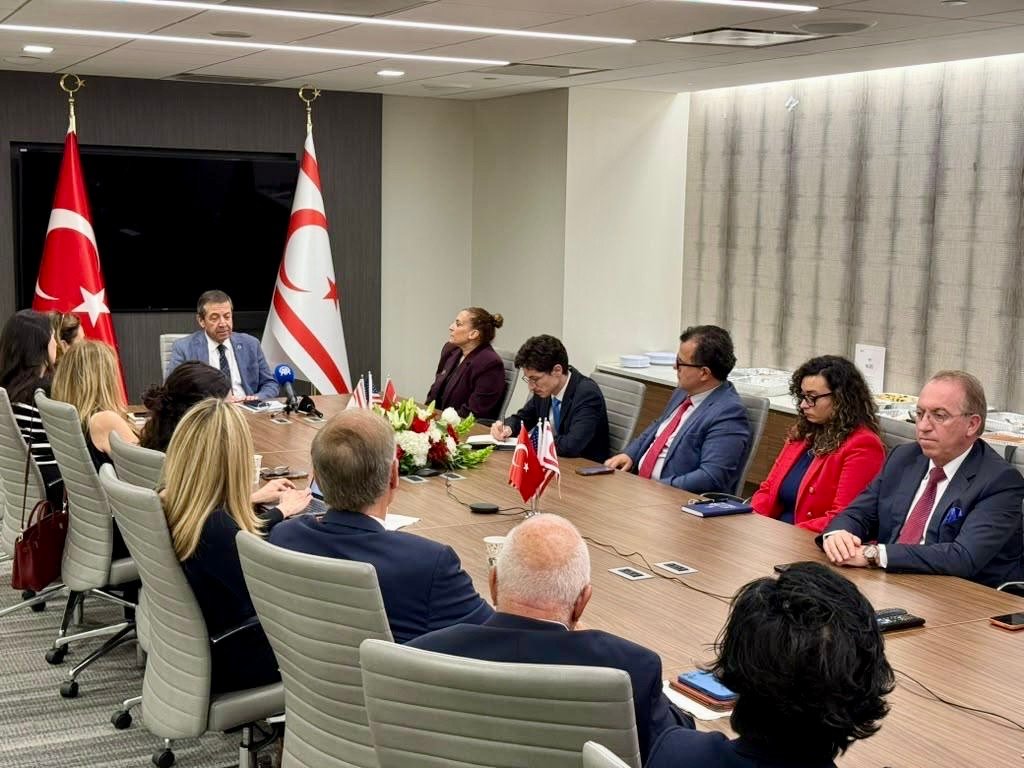 Ertuğruloğlu, Washington’da Kıbrıslı Türkler, sivil toplum temsilcileri ve öğrencilerle buluştu Ertuğruloğlu, Washington’da Kıbrıslı Türkler, sivil toplum temsilcileri ve öğrencilerle buluştu