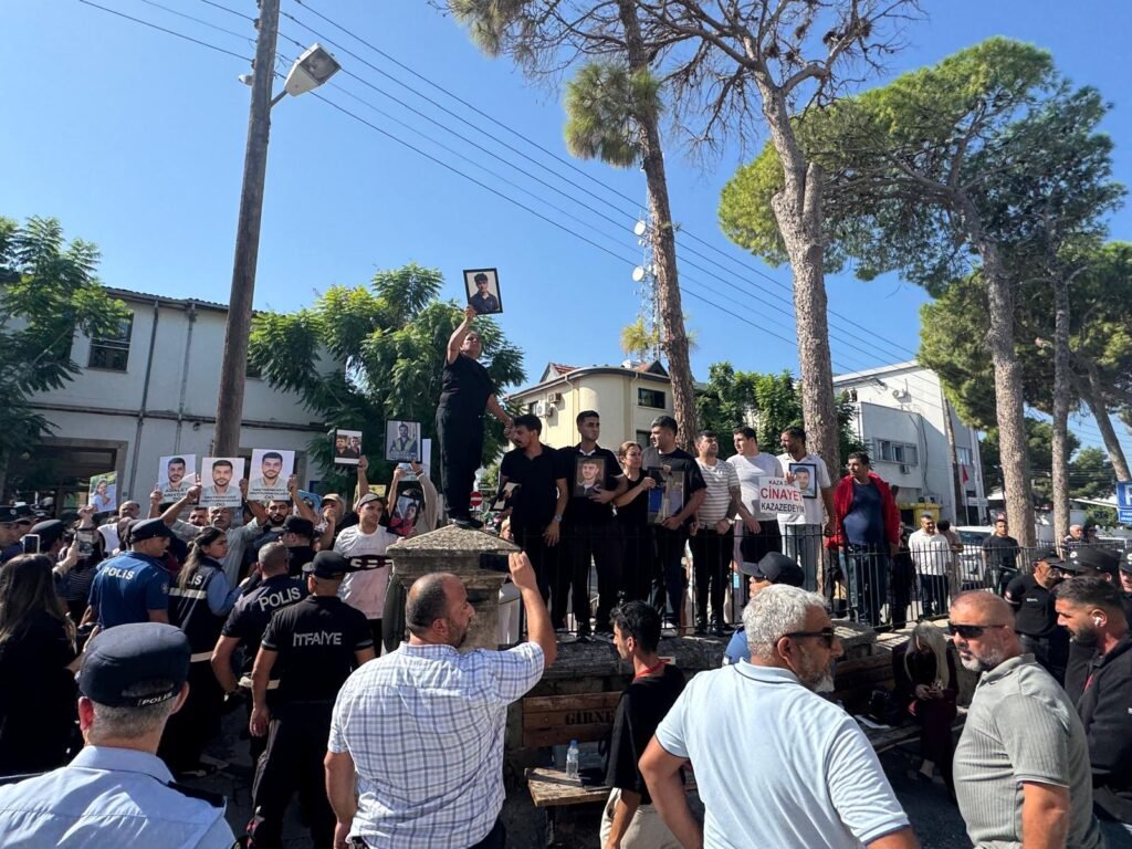 Girne’deki gemi faciası… Gemideki arızalar ve konuşmalar kayıtlara yansıdı Girne’deki gemi faciası... Gemideki arızalar ve konuşmalar kayıtlara yansıdı