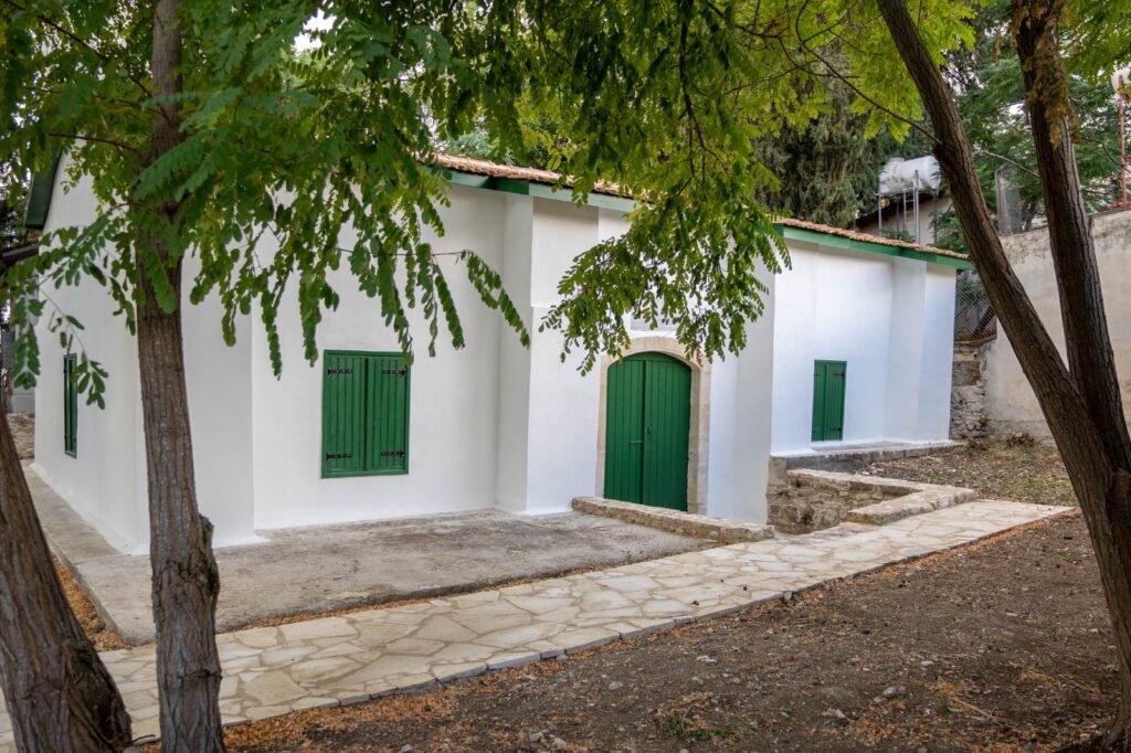 Güney Kıbrıs’taki Gilan (Ceylan) Köyü Camii’nde koruma çalışmaları tamamlandı