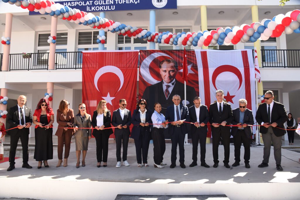 Haspolat Gülen Tüfekçi İlkokulu’nda yeni derslik binaları ve oyun parkı açıldı