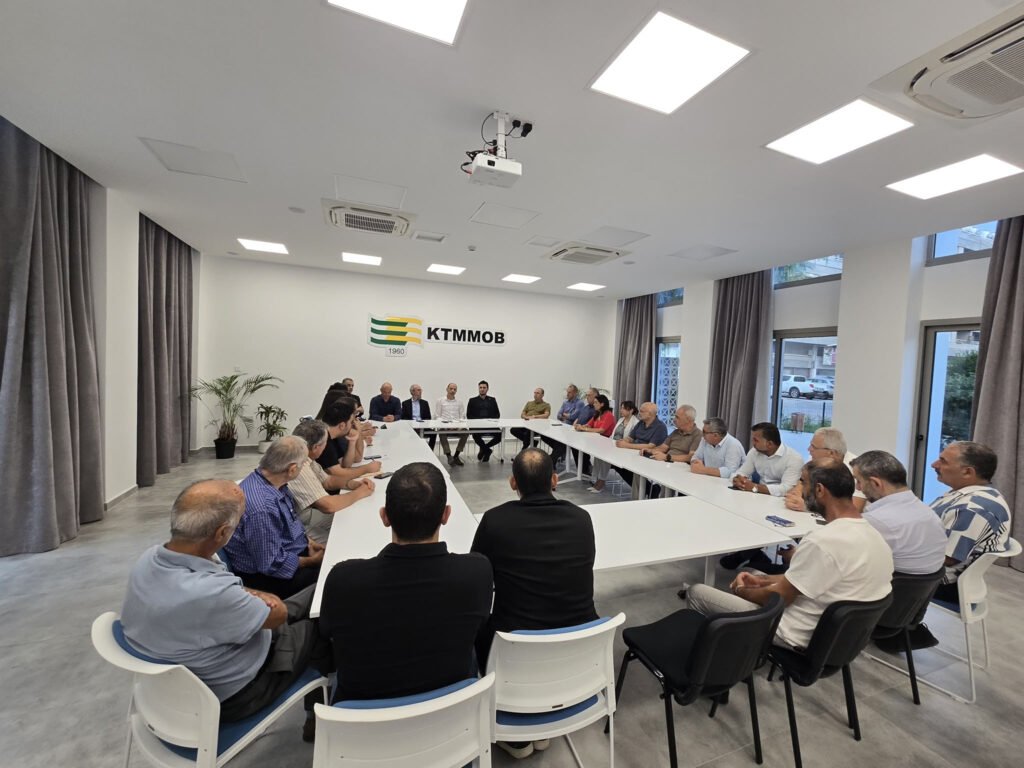 Özersay, Kıbrıs Türk Mühendis ve Mimar Odaları Birliği'ni ziyaret etti