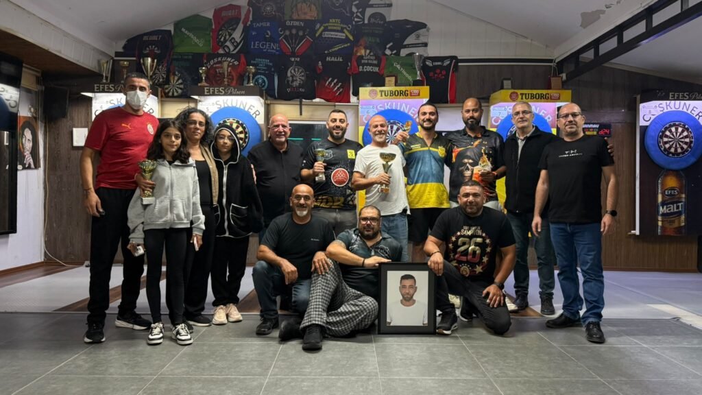 İbrahim Kahya anısına düzenlenen Darts turnuvasını Derviş Çocuk kazandı
