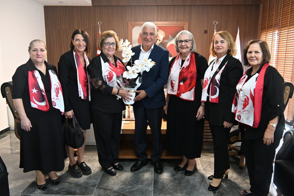 Özçınar, Kıbrıs Türk Kadınlar Birliği Güzelyurt Şubesi temsilcileriyle görüştü Özçınar, Kıbrıs Türk Kadınlar Birliği Güzelyurt Şubesi temsilcileriyle görüştü
