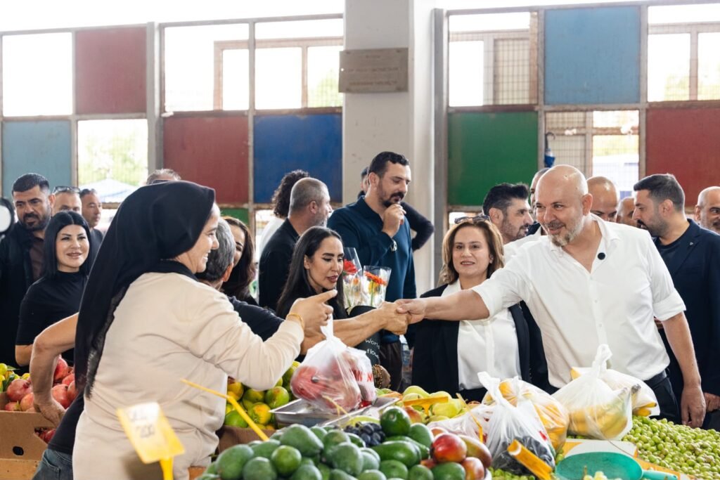 Bozkurt, Perşembe Pazarı’nı ziyaret etti, esnaf ve vatandaşla bir araya geldi Bozkurt, Perşembe Pazarı’nı ziyaret etti, esnaf ve vatandaşla bir araya geldi
