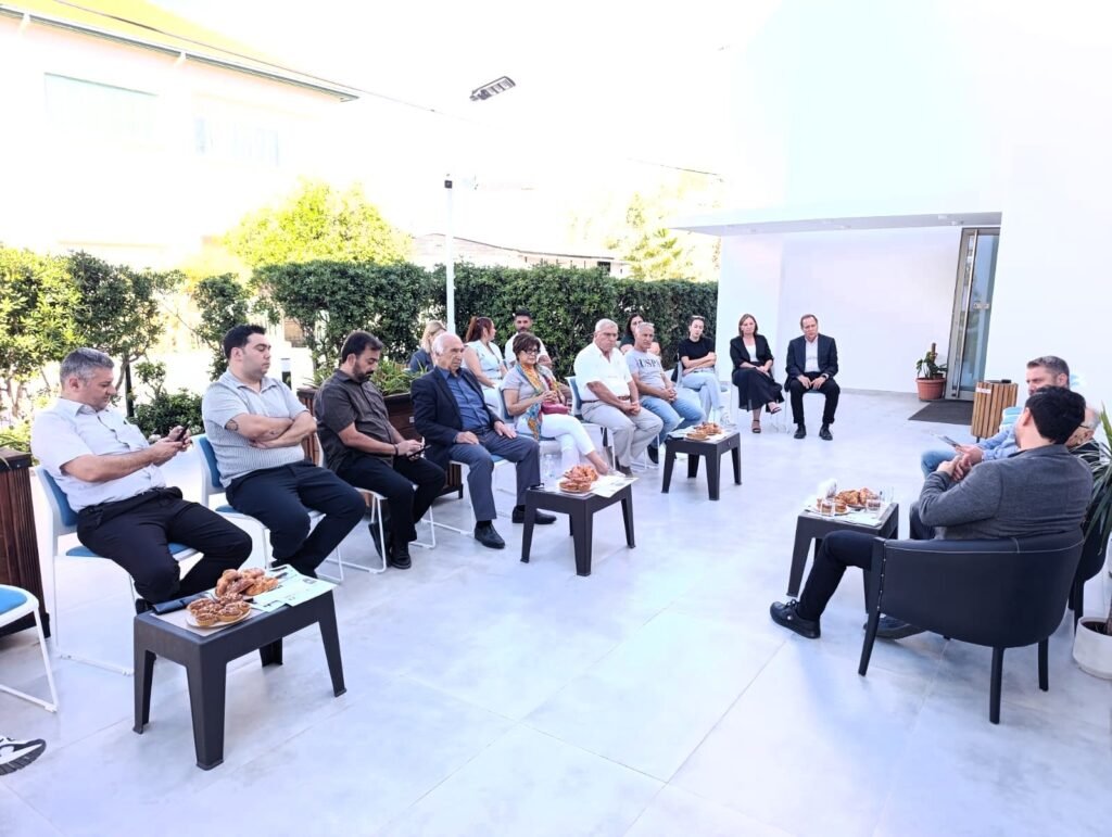 KTMMOB'nin sohbet etkinliğine Hakkı Atun konuk oldu