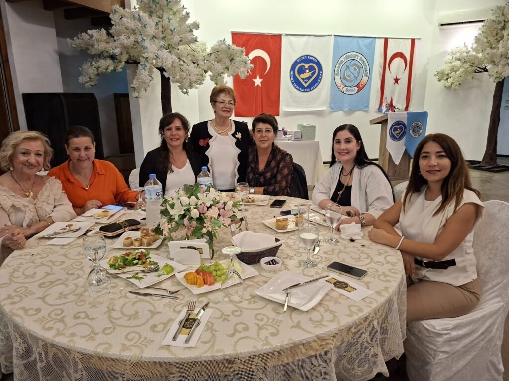 Özgür Hizmet Derneği, özel eğitim okullarının yararına yemek düzenledi Özgür Hizmet Derneği, özel eğitim okullarının yararına yemek düzenledi