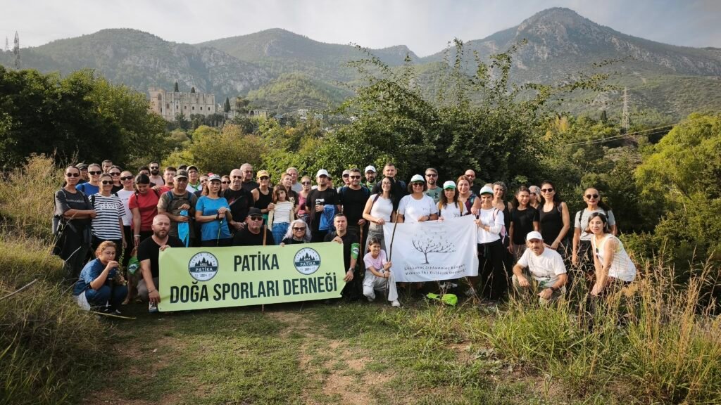 Bellapais’te doğa ve kültür yürüyüşü düzenlendi Bellapais’te doğa ve kültür yürüyüşü düzenlendi