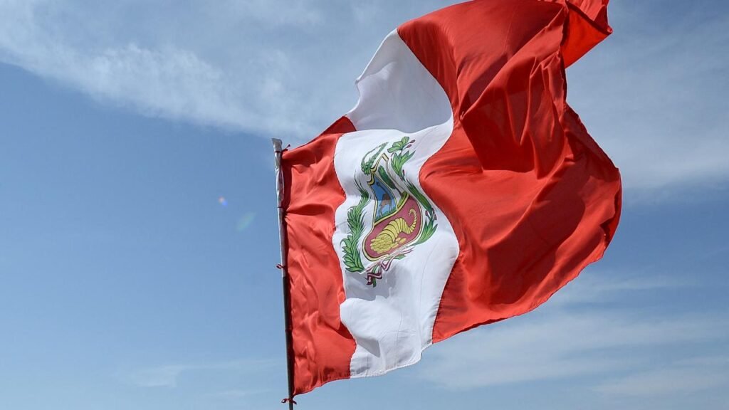 Peru’da sol parti adayı Hitler Mussolini Simeón Flores belediye başkanlığı seçimini kazandı