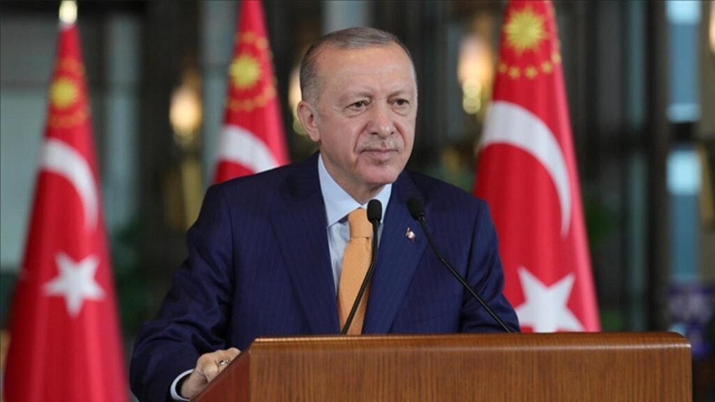 Erdoğan: “Türk devletlerinin dayanışması stratejik bir zarurettir” Erdoğan: "Türk devletlerinin dayanışması stratejik bir zarurettir”